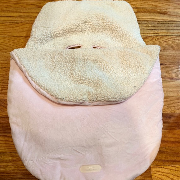 JJ Cole Bundleme infant car seat cozy - Picture 2 of 3